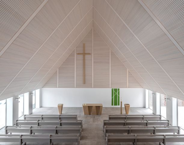 Neu gestalteter Kircheninnenraum
