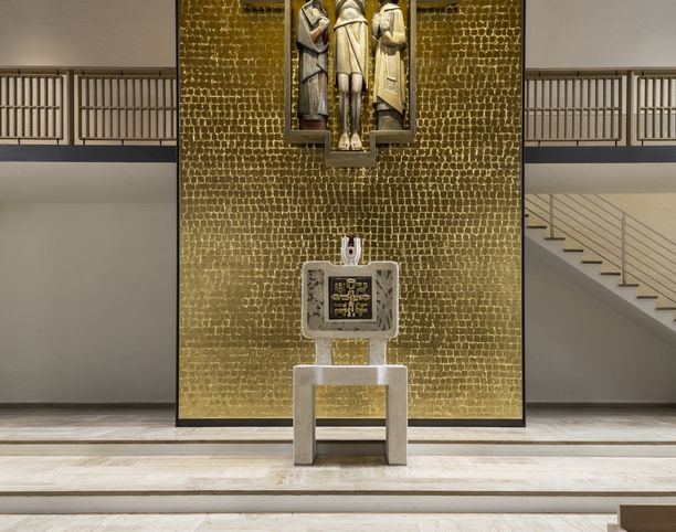 Vergoldete Altarrückwand