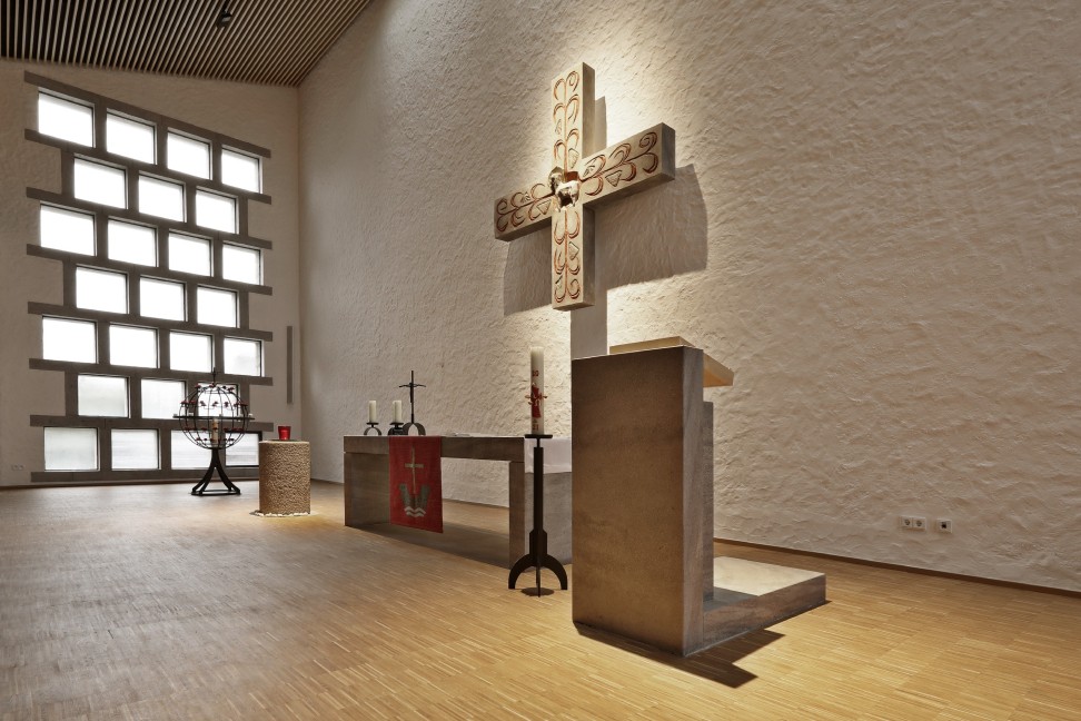 Innenraum Kirche/Altar; Foto: Thomas Berberich