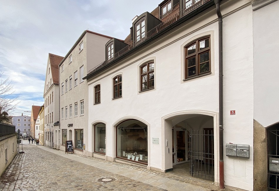 Fassade zum historischen Domaufgang; Foto: Gmeiner Architekten