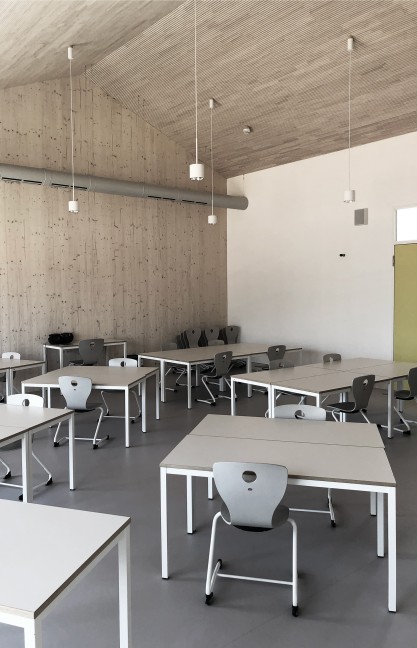 Nachmittagsbetreuung und Klassenraum; Foto: Goergens Miklautz Partner GmbB Architekten und Stadtplaner
