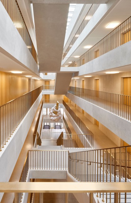 Treppenanlage Atrium; Foto: Rolf Sturm